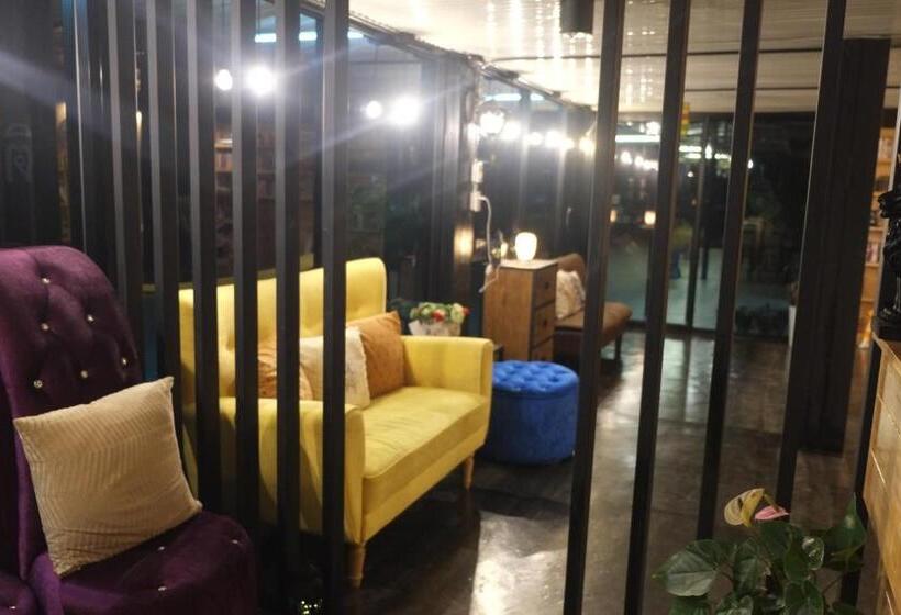 ホテル The Sun Resort Ratchaburi