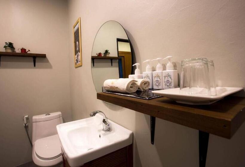 ホテル The Sun Resort Ratchaburi