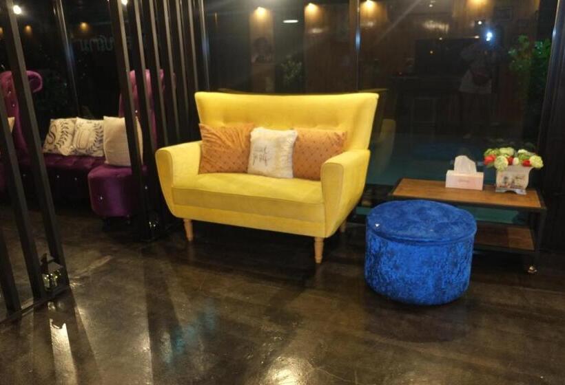 ホテル The Sun Resort Ratchaburi