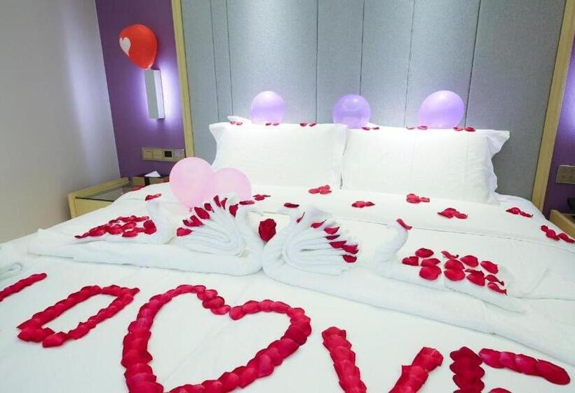 Lavande Hotel Beijing Olympic Village Bird Nest