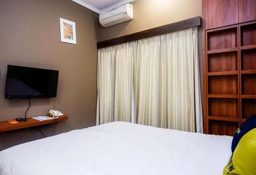 펜션 Urbanview Rumah Kandjani Yogyakarta