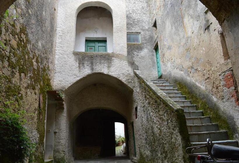 B&b Don Peppe  Don Ilario