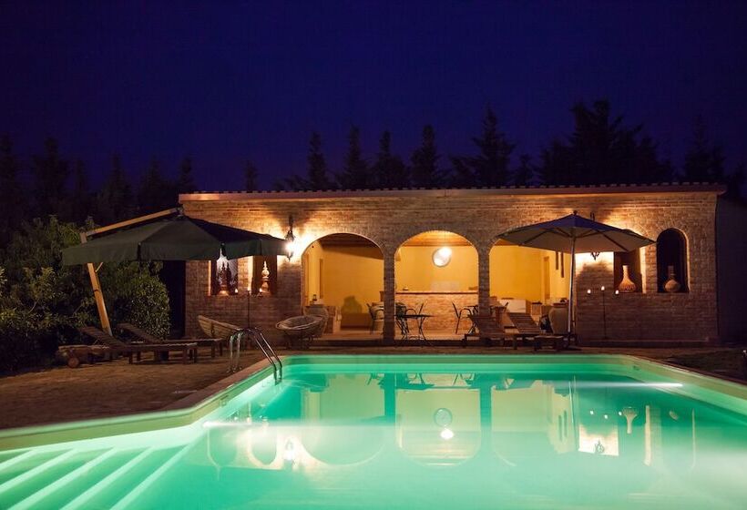 تختخواب و صبحانه Casa Go'el