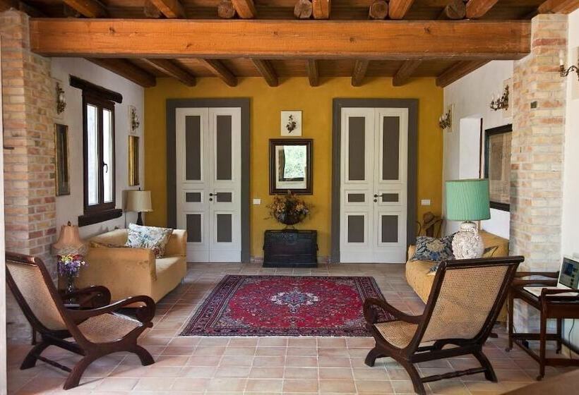 تختخواب و صبحانه Casa Go'el