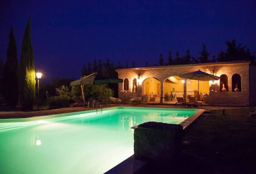 تختخواب و صبحانه Casa Go'el