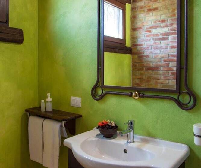 تختخواب و صبحانه Casa Go'el