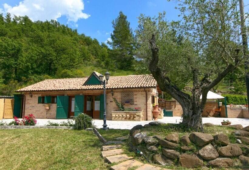 Detached House In Cagli With Swimming Pool And Garden