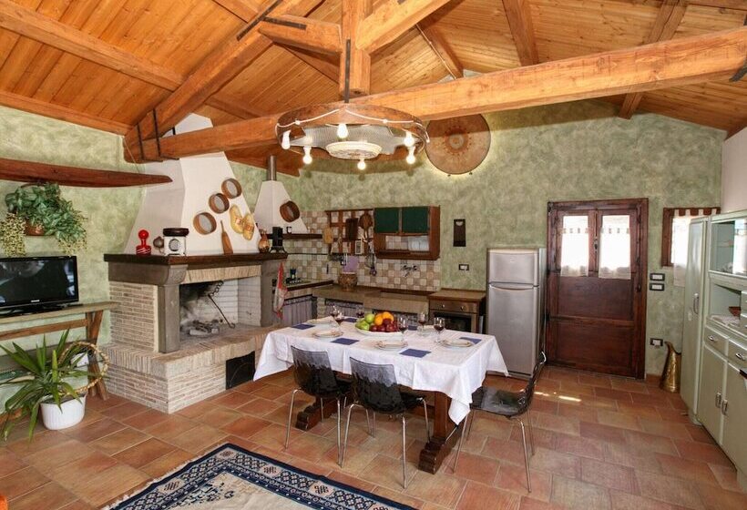 Detached House In Cagli With Swimming Pool And Garden
