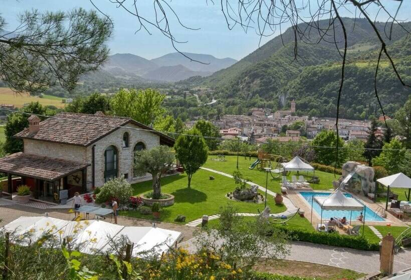Detached House In Cagli With Swimming Pool And Garden