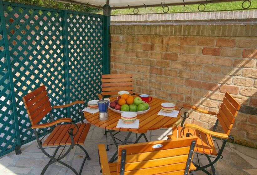 Detached House In Cagli With Swimming Pool And Garden