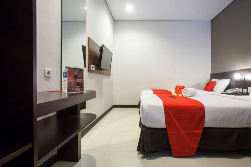 Grage Malang Hotel By Reddoorz