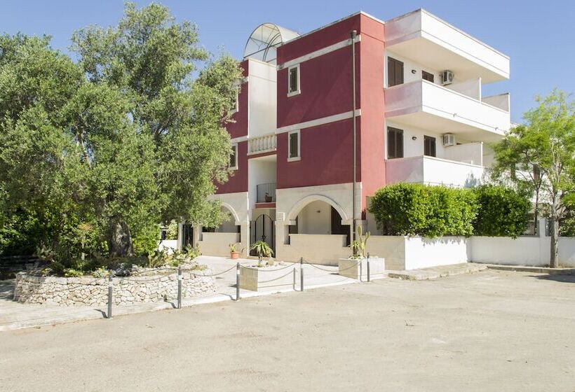 مسافرخانه Residence Borgo Latino