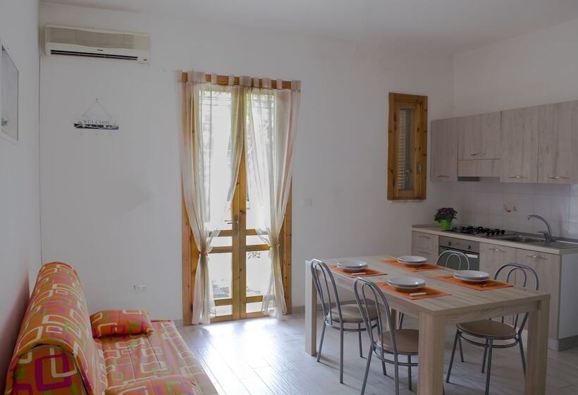 여관 Residence Borgo Latino