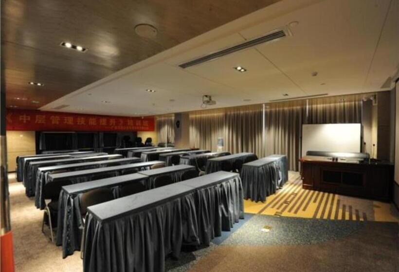 Echarm Hotel Nanning Qingxiu Mountain