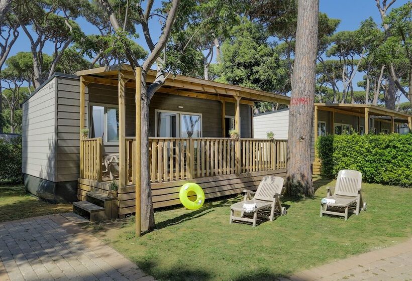 ホテル Hu Montescudaio Village