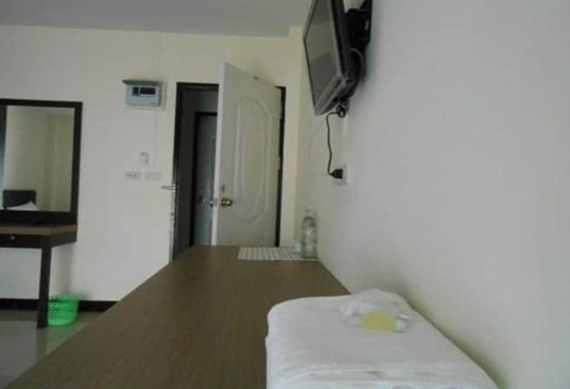 فندق Poomsiriplace