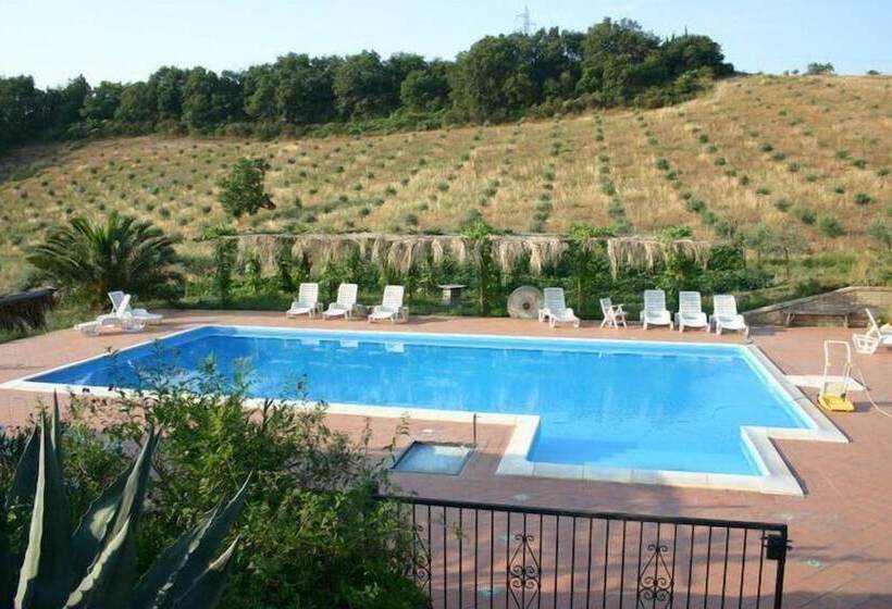 فندق ريفى Agriturismo Le Macine