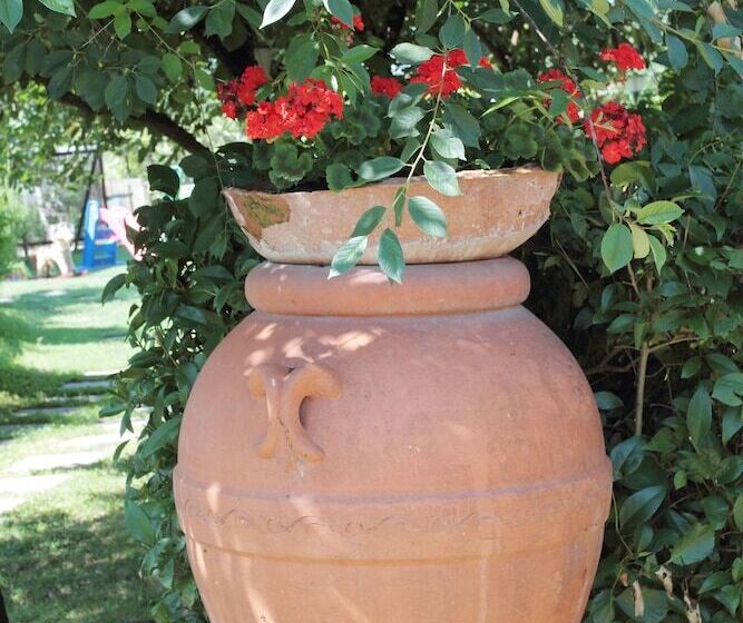 בית מלון כפרי Agriturismo Le Stringaie