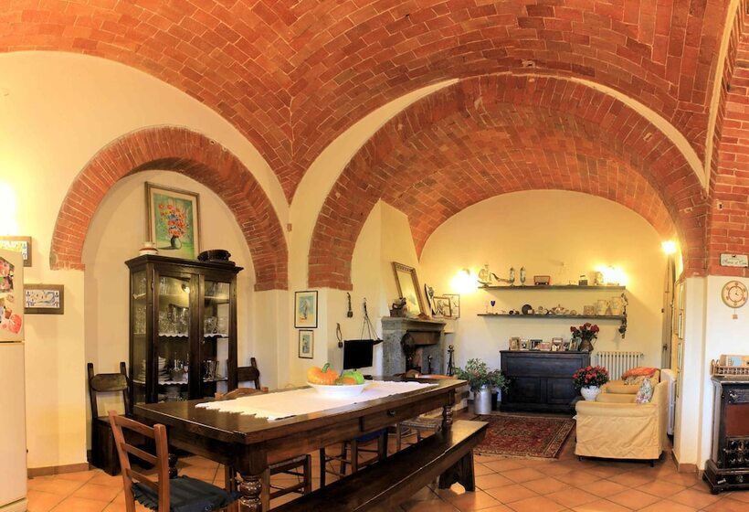 בית מלון כפרי Agriturismo Le Stringaie