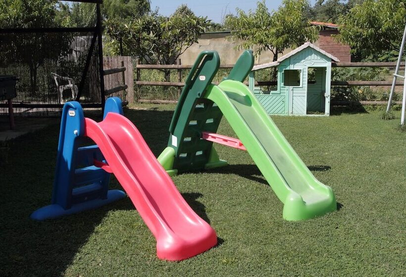 בית מלון כפרי Agriturismo Le Stringaie