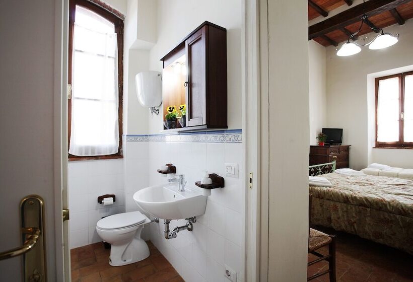 בית מלון כפרי Agriturismo Le Stringaie