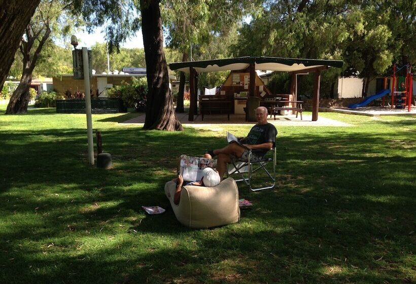 فندق Sandy Bay Holiday Park