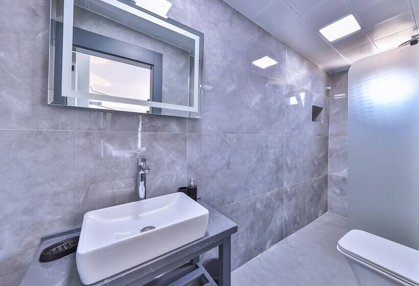 ホテル White House Apart