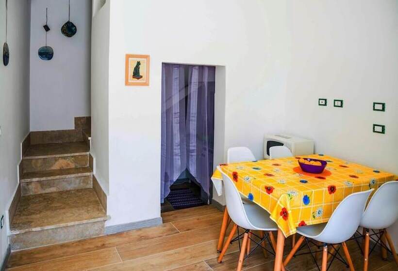 La Casa Di Penelope B&b E Noleggio Bici Elettriche