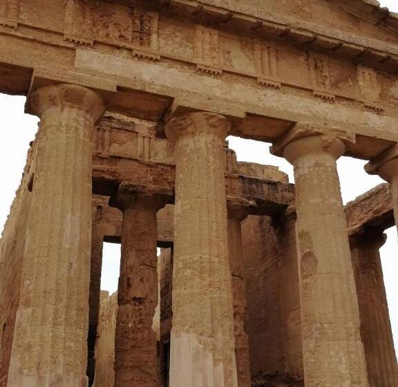 ペンション Dimora Fraula Guest House