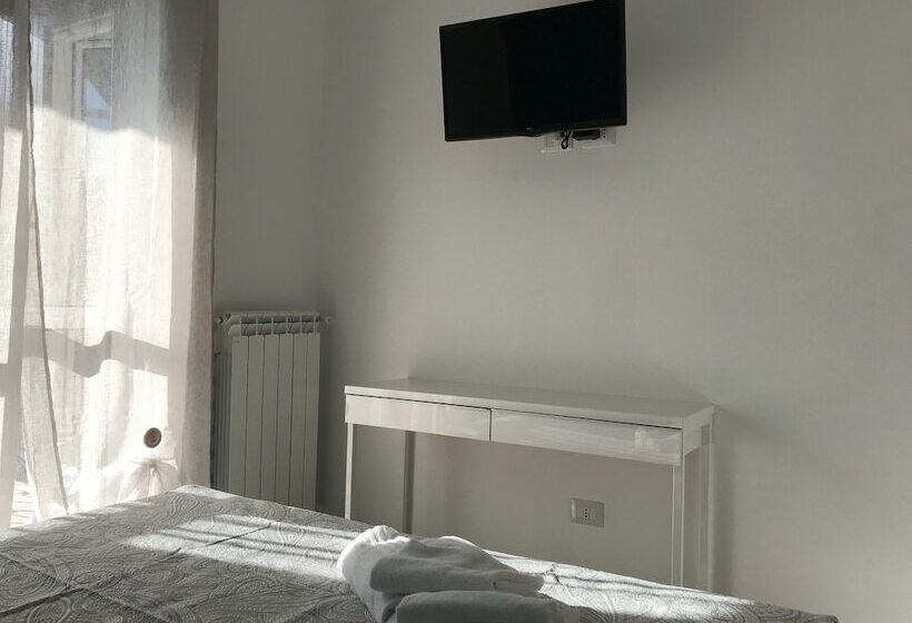 پانسیون Joy Rooms