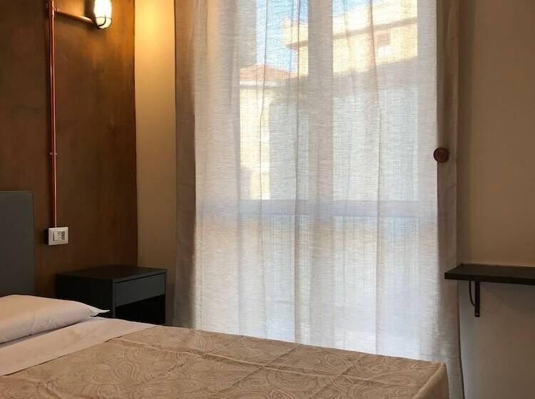 پانسیون Joy Rooms