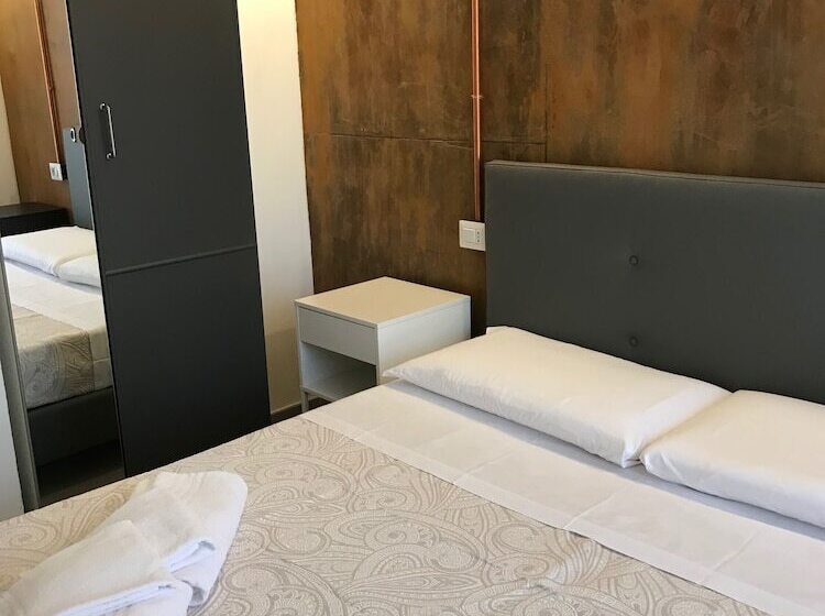 پانسیون Joy Rooms