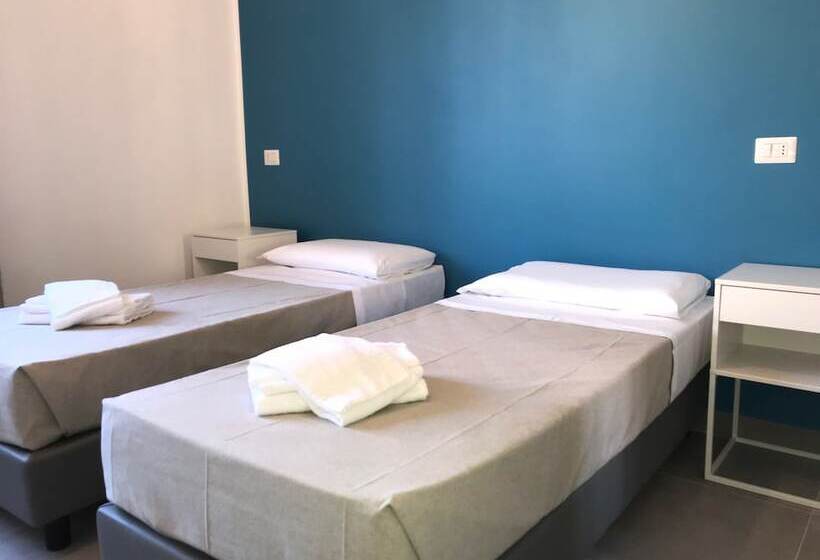 پانسیون Joy Rooms