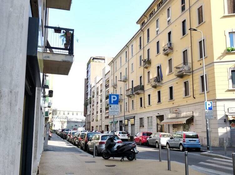 پانسیون Joy Rooms