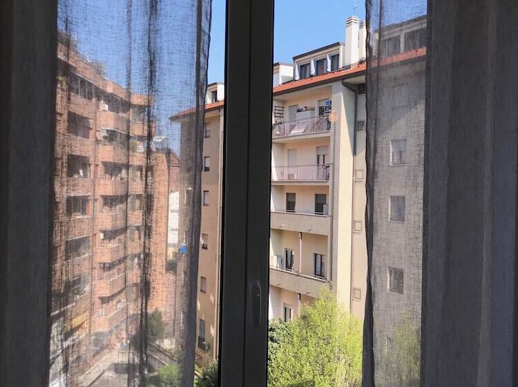 پانسیون Joy Rooms