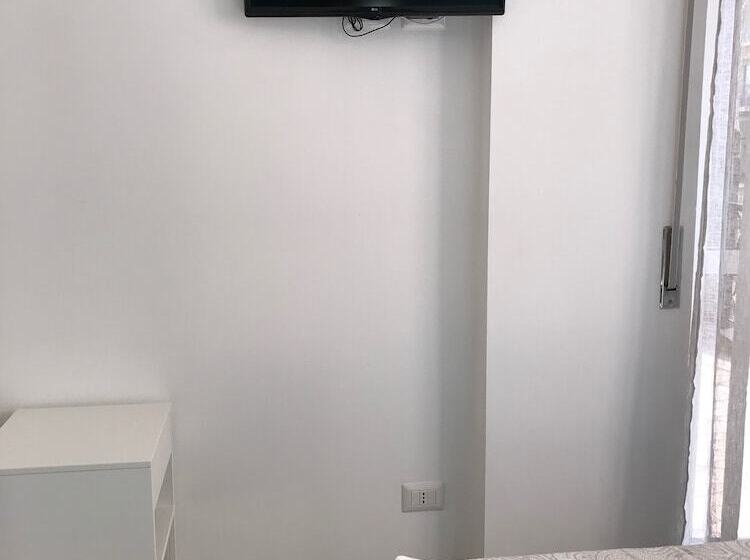 پانسیون Joy Rooms