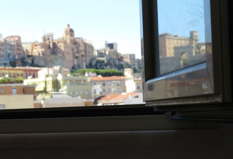 פנסיון Luna Rossa Rooms