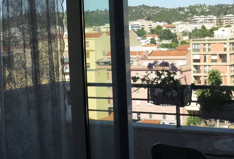 פנסיון Luna Rossa Rooms