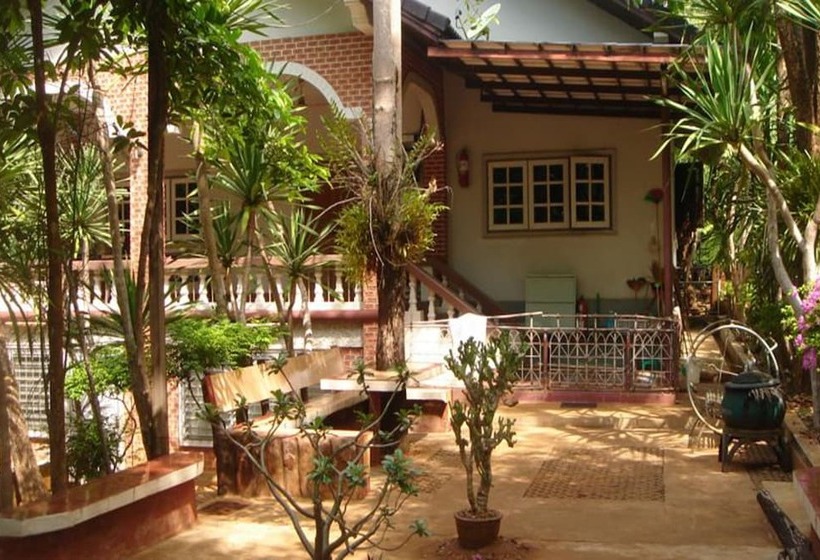 膳宿费 Sam's Jungle Guesthouse