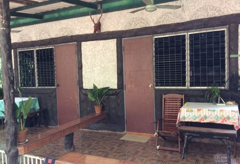 膳宿费 Sam's Jungle Guesthouse