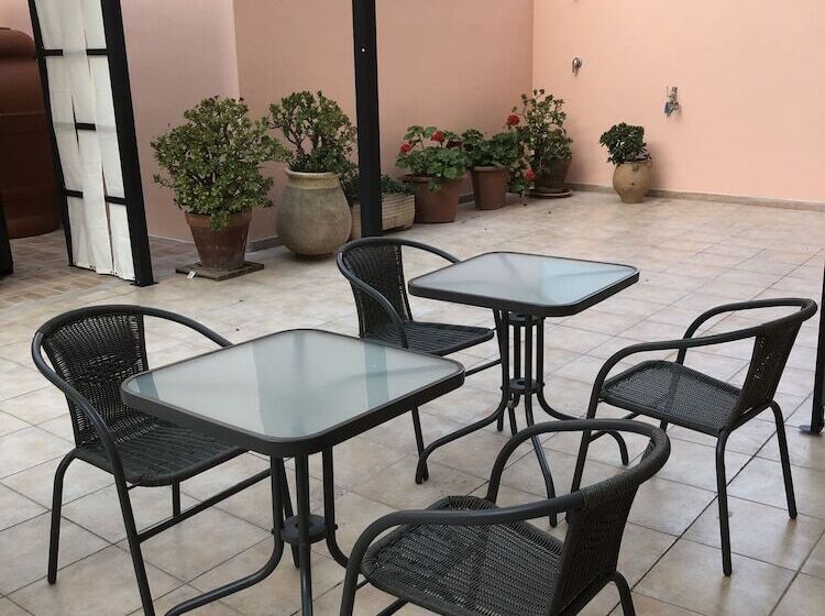 بنسيون Shardan Guest House