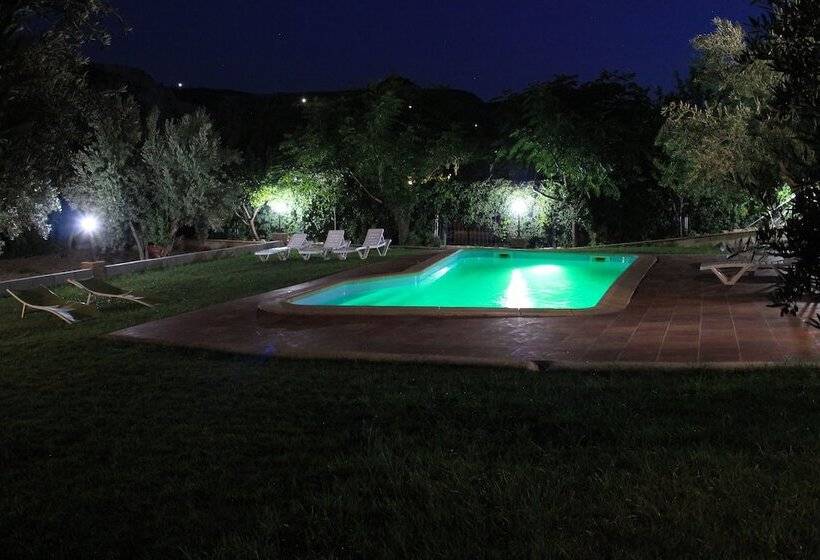 Apartamentos La Suerte