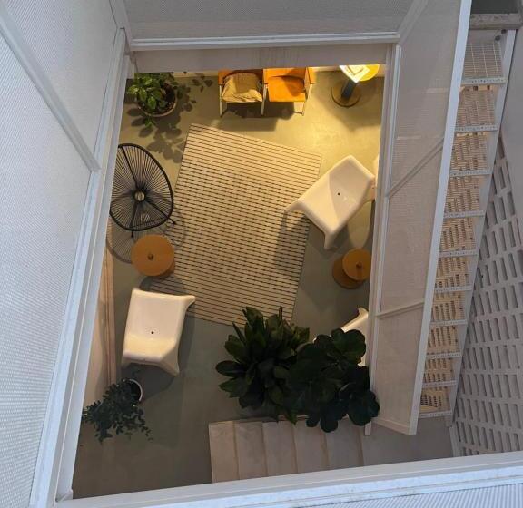 تختخواب و صبحانه Senia_rooms_design