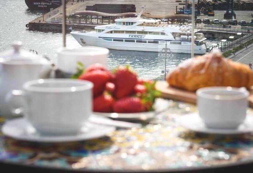 مبيت وإفطار Upper Rooms