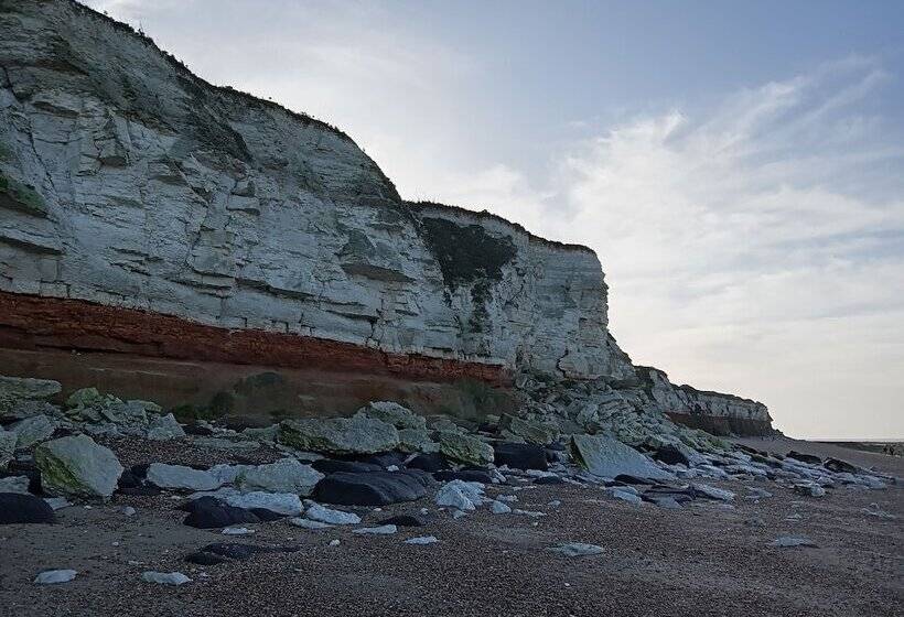 Stunning Driftwood Cottage At Holme Next The Sea
