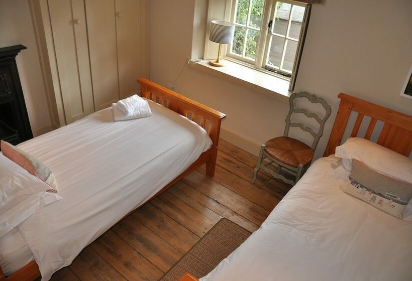 Stunning Driftwood Cottage At Holme Next The Sea