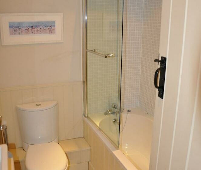 Stunning Driftwood Cottage At Holme Next The Sea