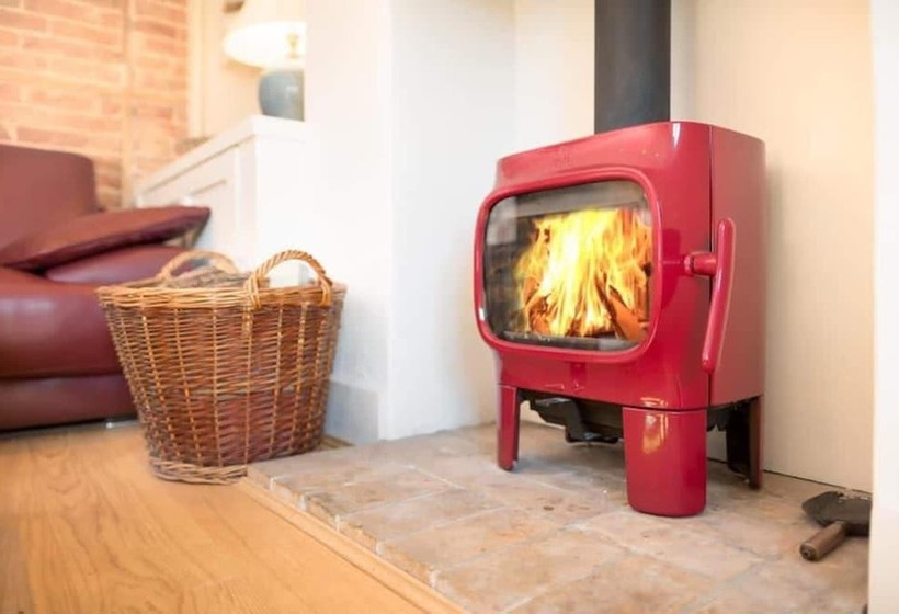 Stunning Driftwood Cottage At Holme Next The Sea