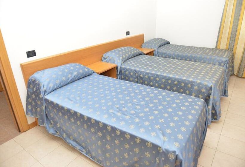 فندق فئة نجمة واحدة Clodi