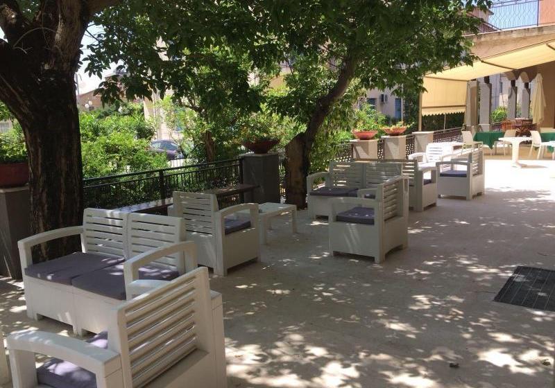 Хостел Mediterraneo